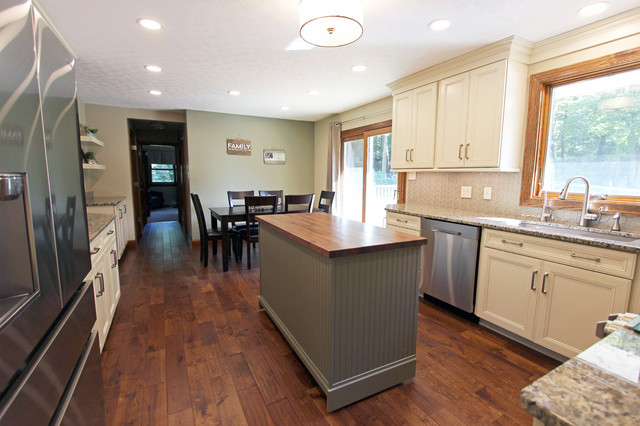 Cream Kitchen with Green Island with Butcher Block Countertop -  Contemporary - Kitchen - Cleveland - by Cabinet-S-Top | Houzz IE