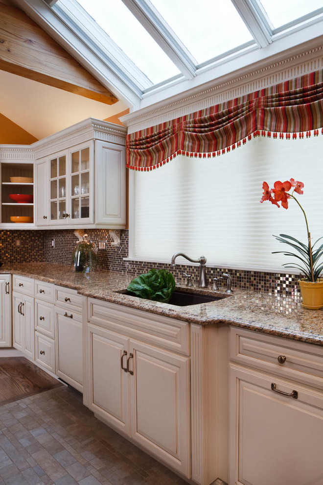 Cricket Hill Rd Kitchen, Bedford Traditional Kitchen Boston by