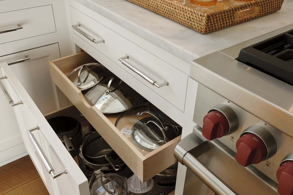 Inspiration for a timeless kitchen remodel in New York