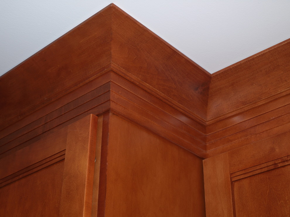 Crown Molding - Modern - Kitchen - Newark - by KraftMaster Renovations