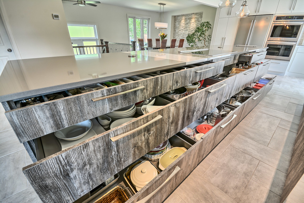 Cuisine contemporaine Miralis Rough Chic et polymère blanc lustré