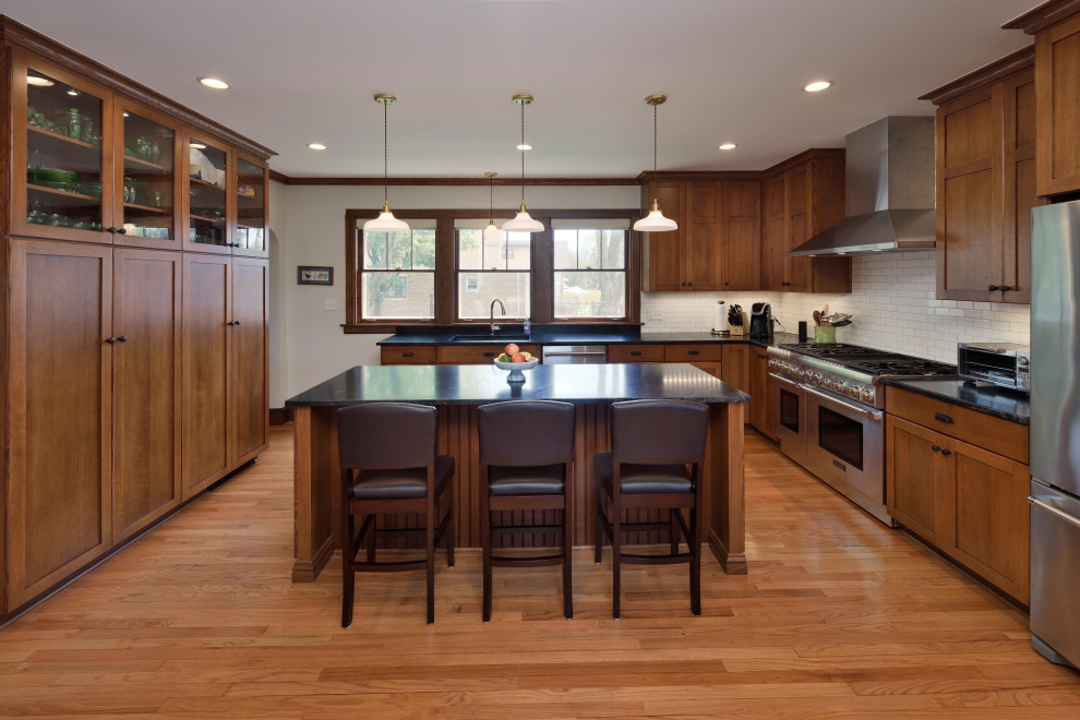 Cullom Ave. Bungalow Traditional Kitchen Chicago by Northlight