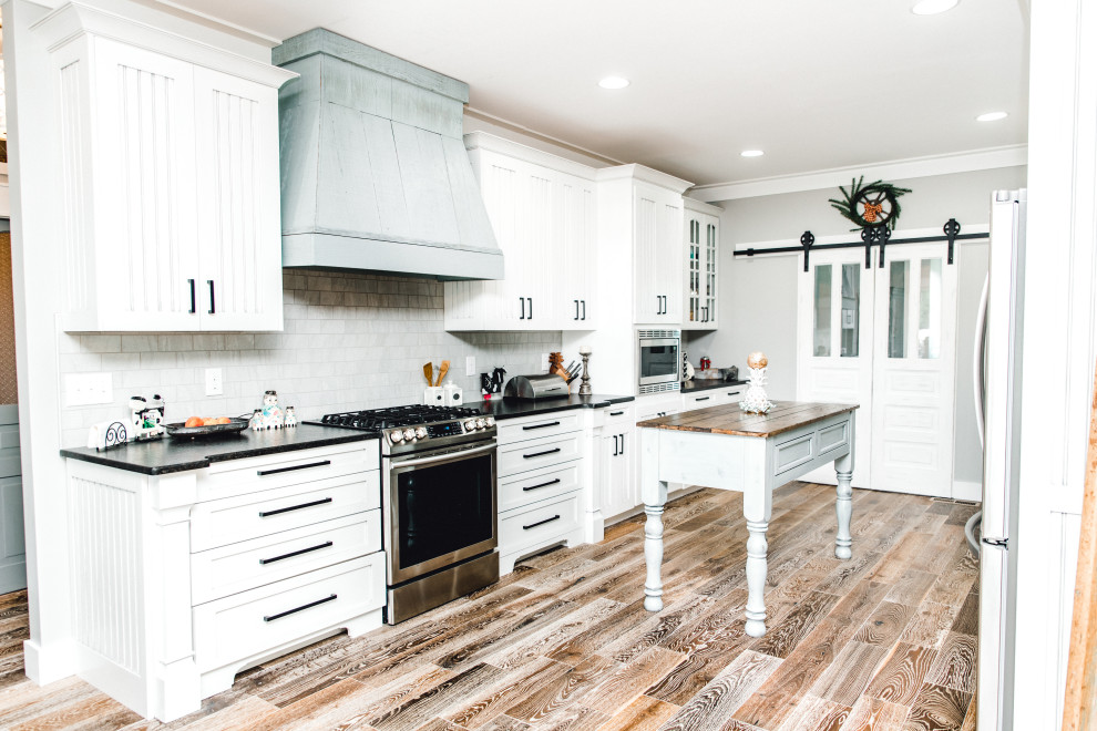 Currin Farmhouse Kitchen Raleigh by Brad D. Cummings Const. Co