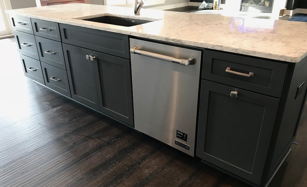 Custom Amish and Waypoint Extra White and