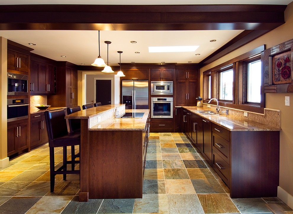 Custom Traditional Kitchen Vancouver by Mid Island