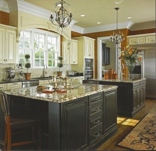 75 Kitchen with Green Cabinets and Black Backsplash Ideas You'll Love -  January, 2024