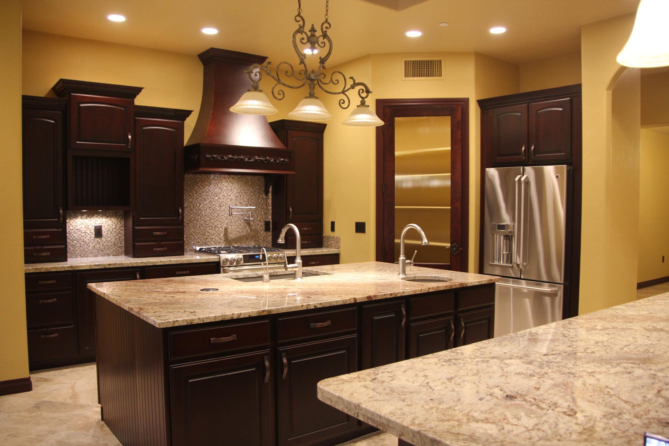 75 Beautiful Yellow Kitchen With Raised Panel Cabinets Pictures Ideas August 2021 Houzz
