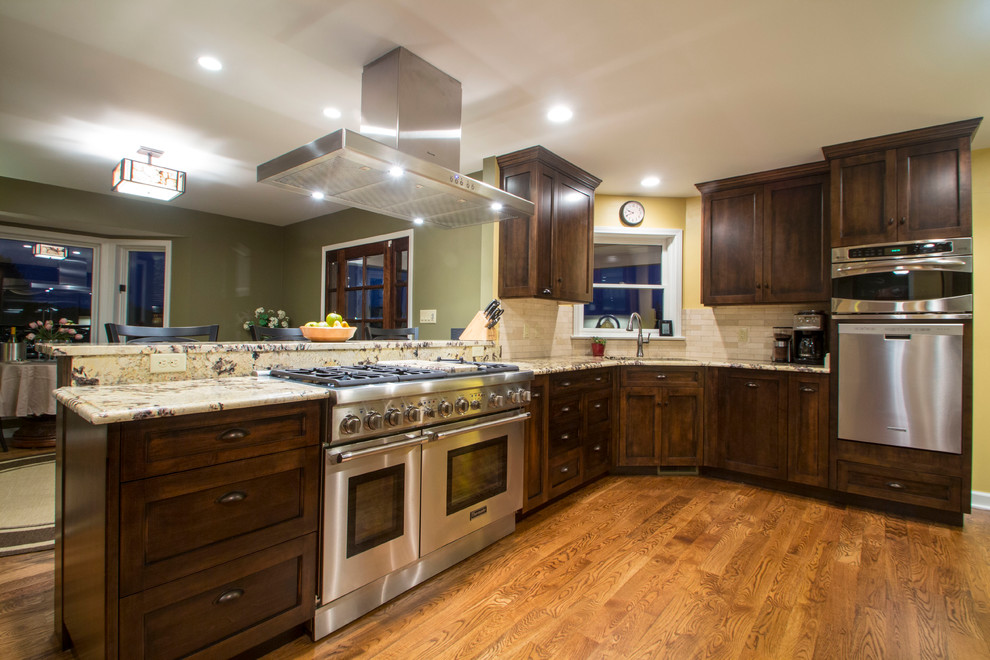 Custom kitchen renovation Traditional Kitchen Louisville by