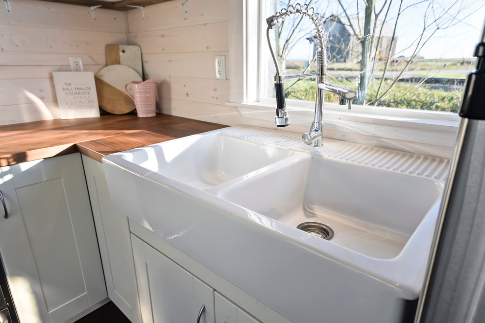 Custom Tiny Home - Farmhouse - Kitchen - Vancouver - by MINT Tiny House ...