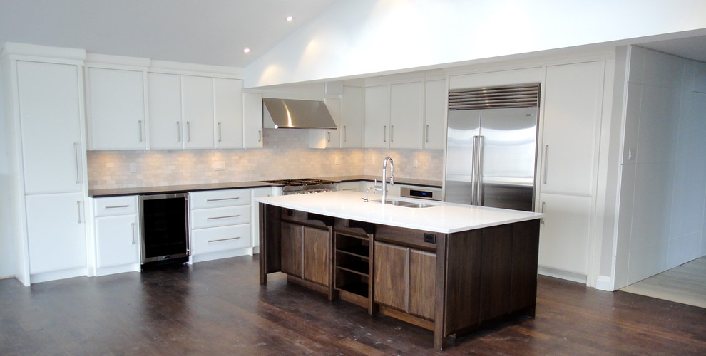 CUSTOM WOODWORK Contemporary Kitchen Toronto by WOODCRAFT