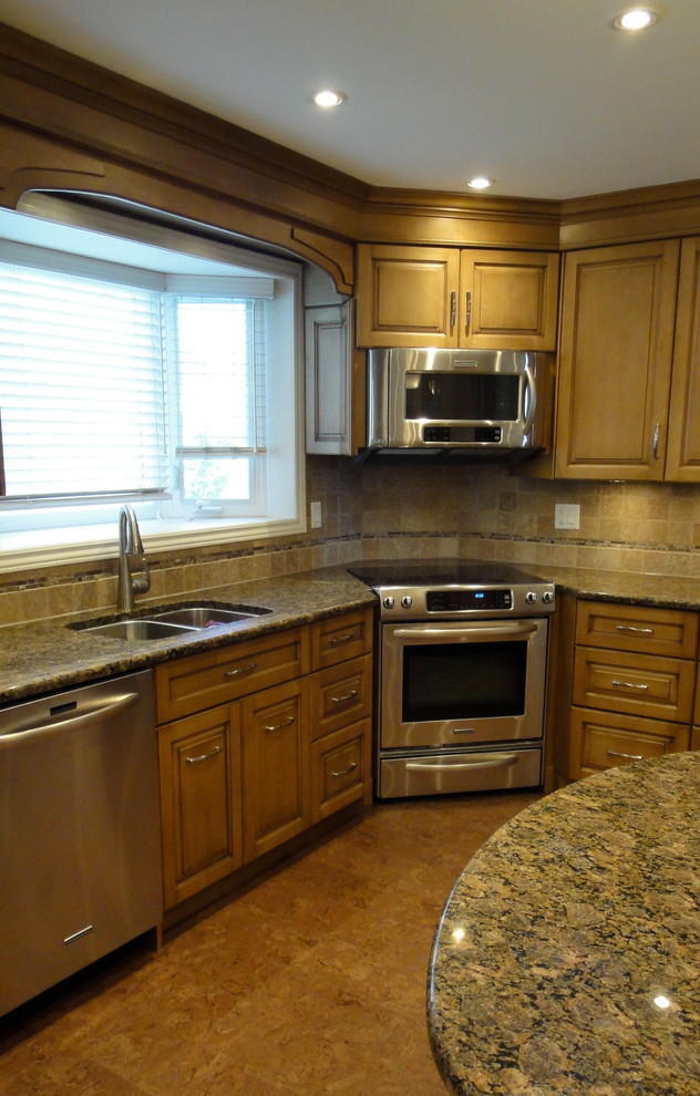 CUSTOM WOODWORK Traditional Kitchen Toronto by WOODCRAFT CUSTOM