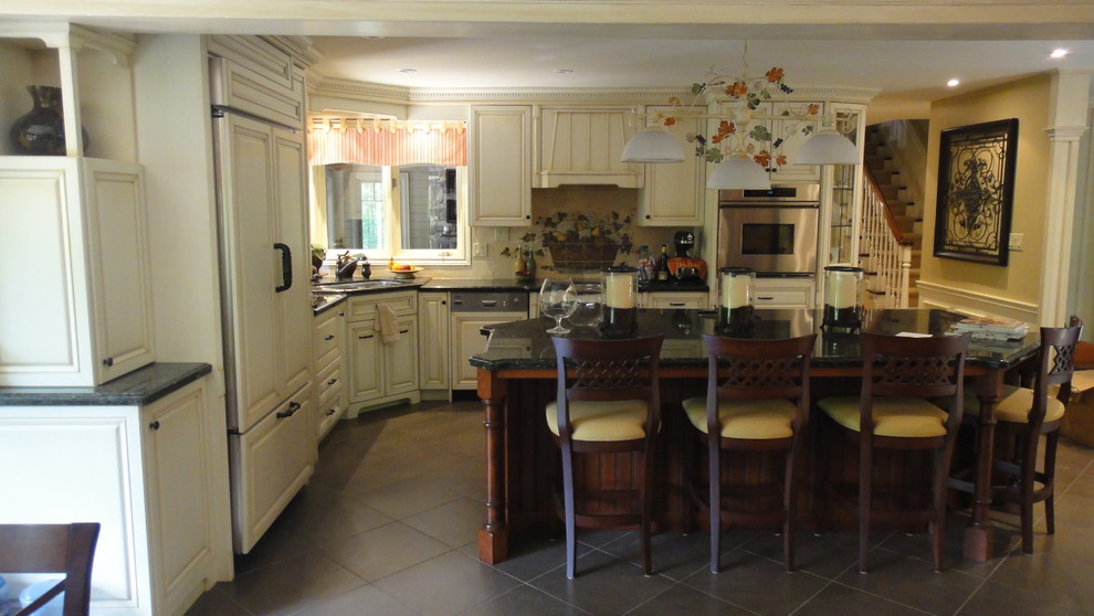 CUSTOM WOODWORK Traditional Kitchen Toronto by WOODCRAFT CUSTOM