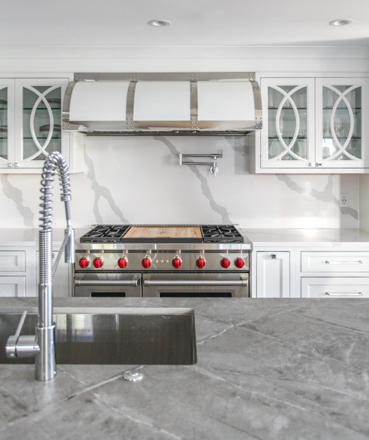 Customer Kitchen SubZero/Wolf, BlueStar, & Thermador Modern Kitchen New York by