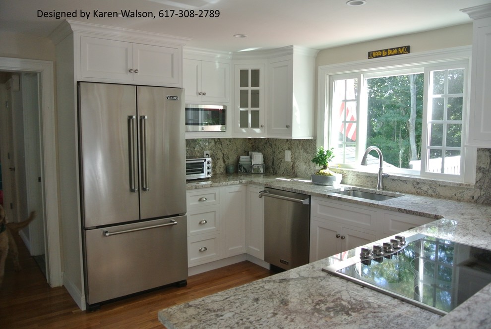 Inspiration for a mid-sized timeless kitchen remodel in Boston