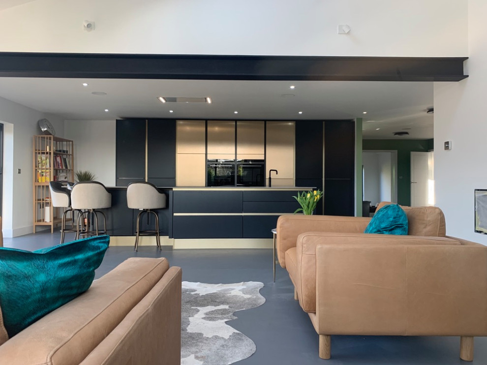 Dark Grey & Bronze handleless family kitchen Milton Keynes