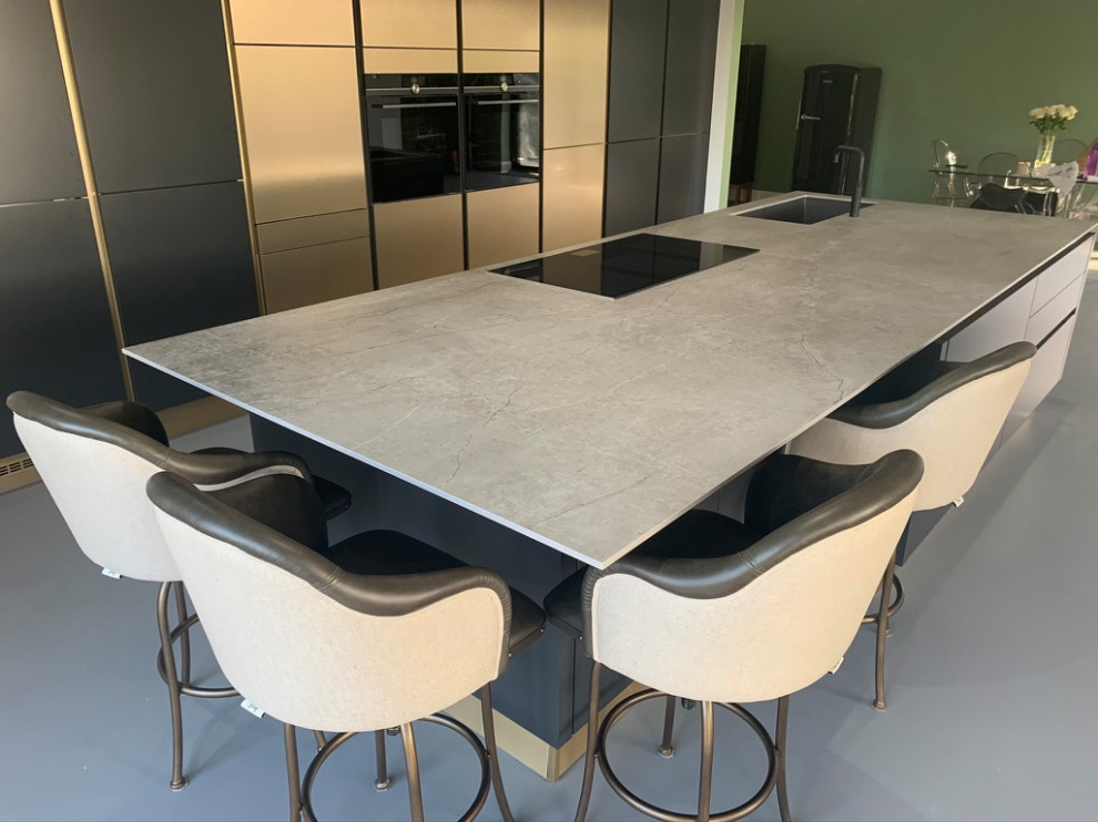 Dark Grey & Bronze handleless kitchen Milton Keynes Contemporary