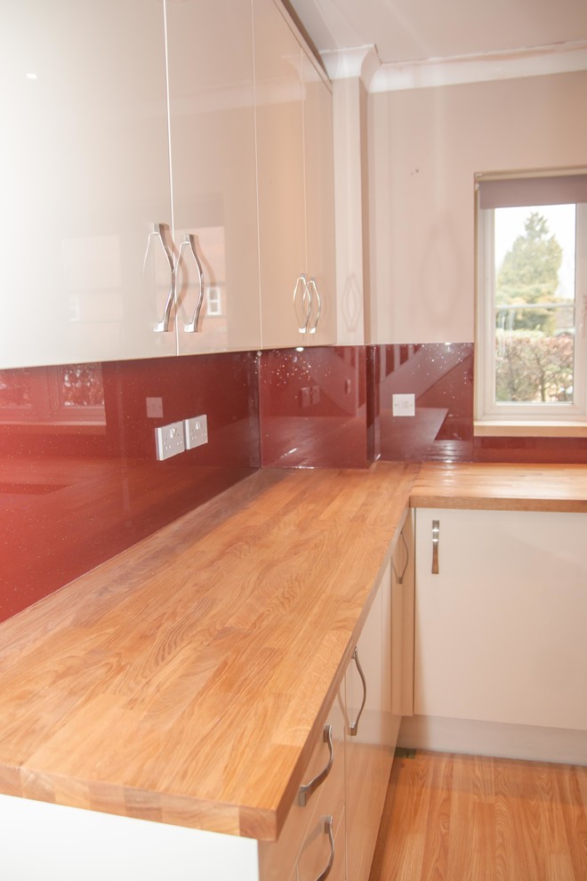 "DARK RED" Glass Kitchen Splashback by CreoGlass Design Kitchen