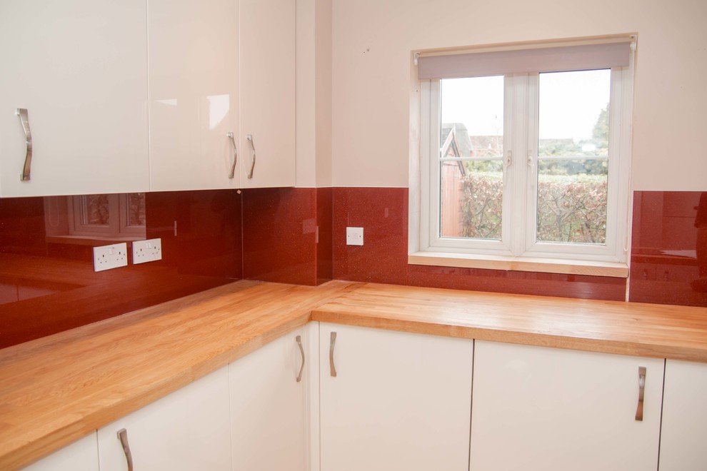 "DARK RED" Glass Kitchen Splashback by CreoGlass Design Kitchen