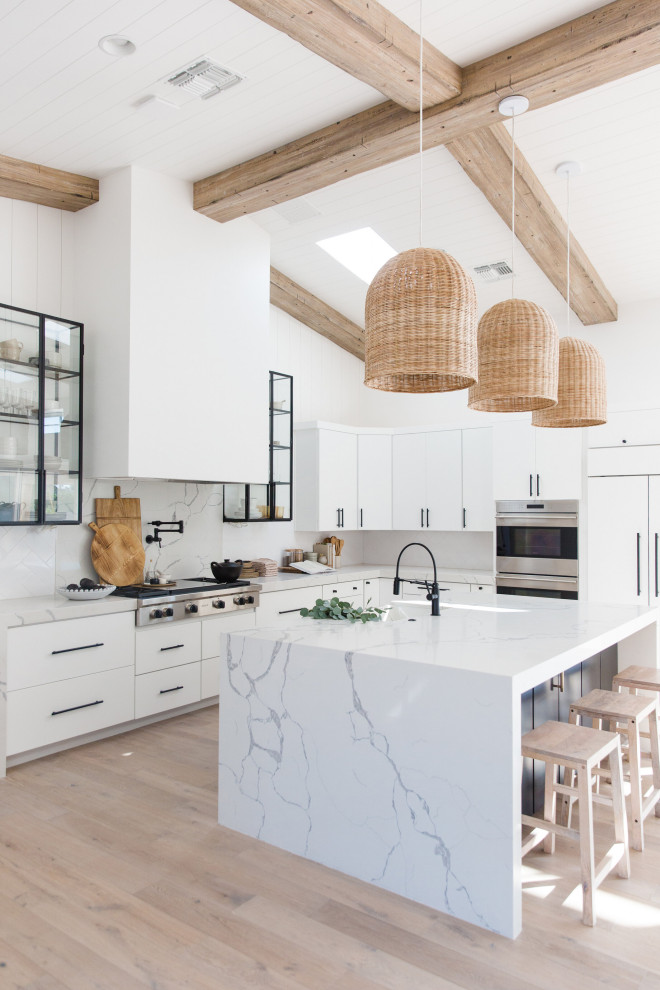 Inspiration for a cottage kitchen remodel in Phoenix
