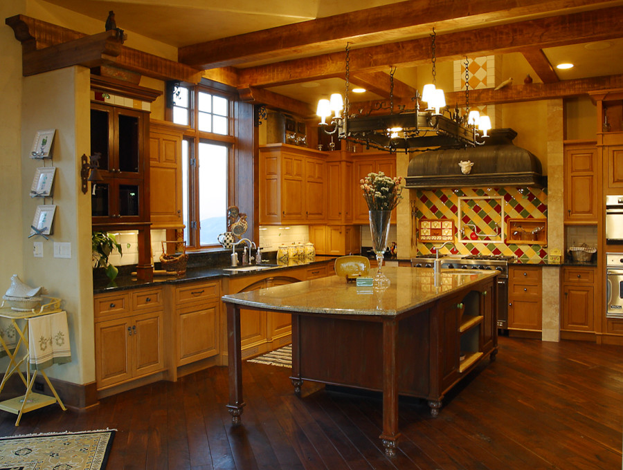 Пример оригинального дизайна: кухня среднего размера в стиле рустика