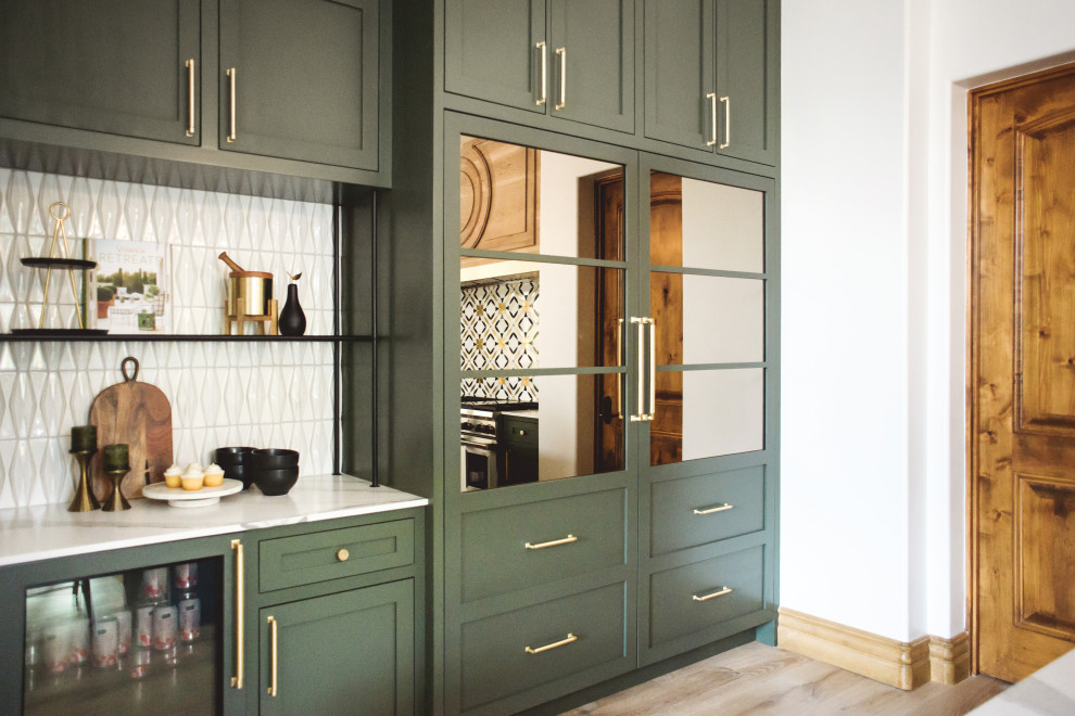 Inspiration for a classic kitchen in San Diego.