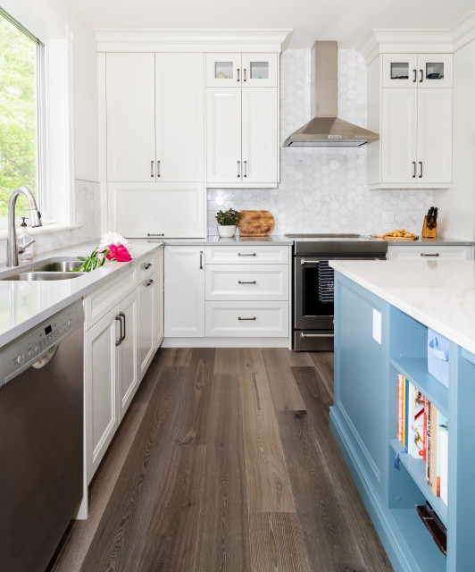 Denim Blue Island - Kitchen - Toronto - by Cabinet Effects Inc. | Houzz