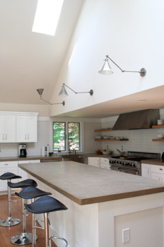 Inspiration for a modern kitchen remodel in Columbus
