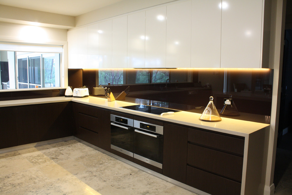 Inspiration for a modern kitchen in Sydney.