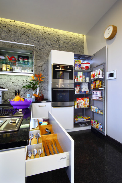 https://st.hzcdn.com/simgs/pictures/kitchens/designer-s-den-savio-and-rupa-interior-concepts-bangalore-img~5f717df704786794_4-7990-1-6d6b76d.jpg