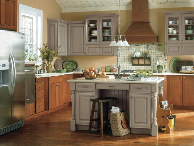 Diamond Cabinets Casual Kitchen With Gray Island Transitional Kitchen Other By Masterbrand Cabinets Inc Houzz Uk