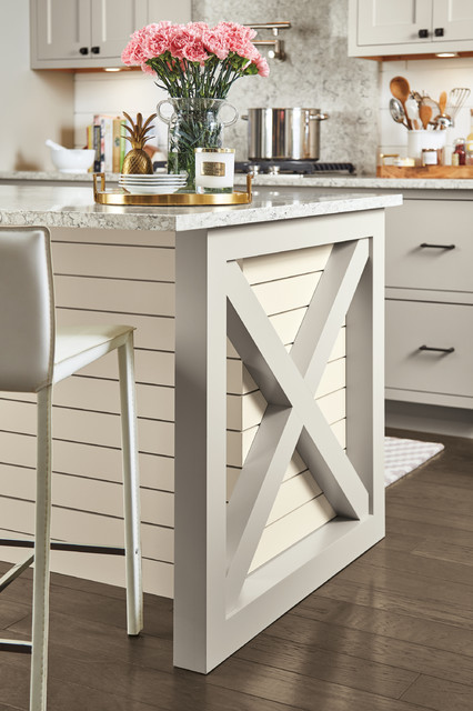 https://st.hzcdn.com/simgs/pictures/kitchens/diamond-cabinets-shiplap-island-with-x-detail-masterbrand-cabinets-inc-img~7071b4a70be2f3c2_4-3951-1-64feefe.jpg