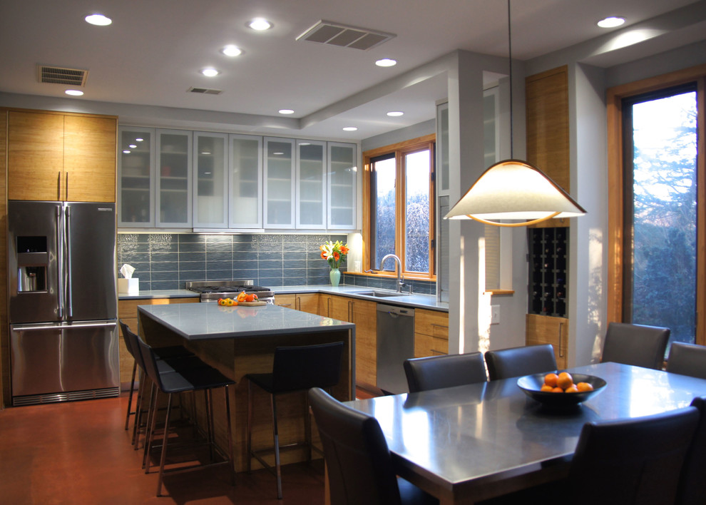 Inspiration for a contemporary kitchen in Raleigh.