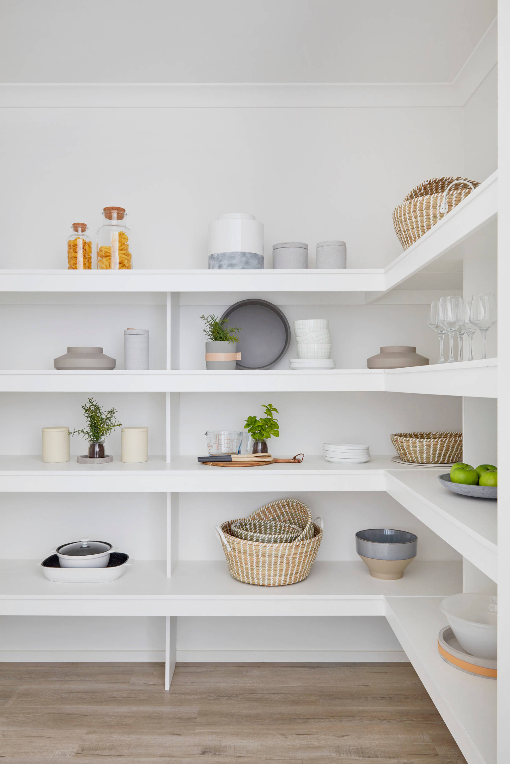 Walk In Pantry - Kitchen Confidential Walk In Pantries Vs Cabinet Pantries / September 19, 2017 by courtney 11 comments.