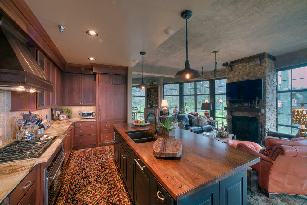 Design ideas for a classic kitchen in Atlanta.