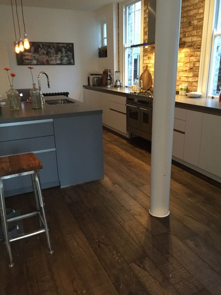 Distressed Twickenham Floor Contemporary Kitchen London by