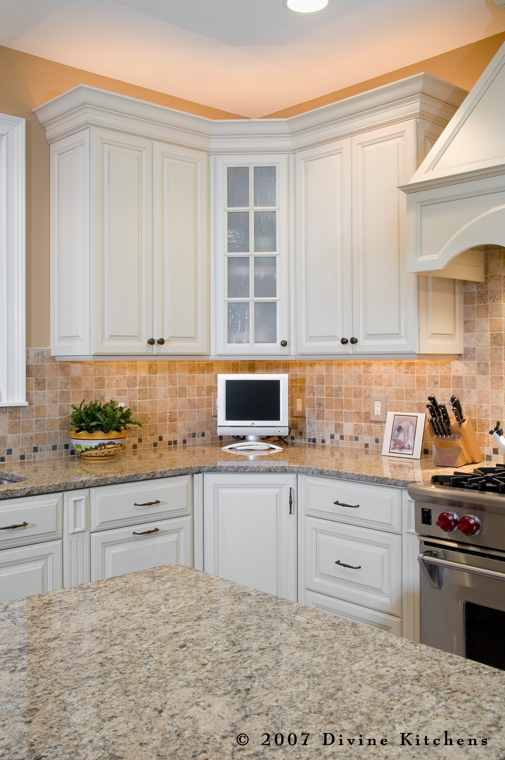 Divine Kitchens LLC - Traditional - Kitchen - Boston - by Divine Design+Build  | Houzz