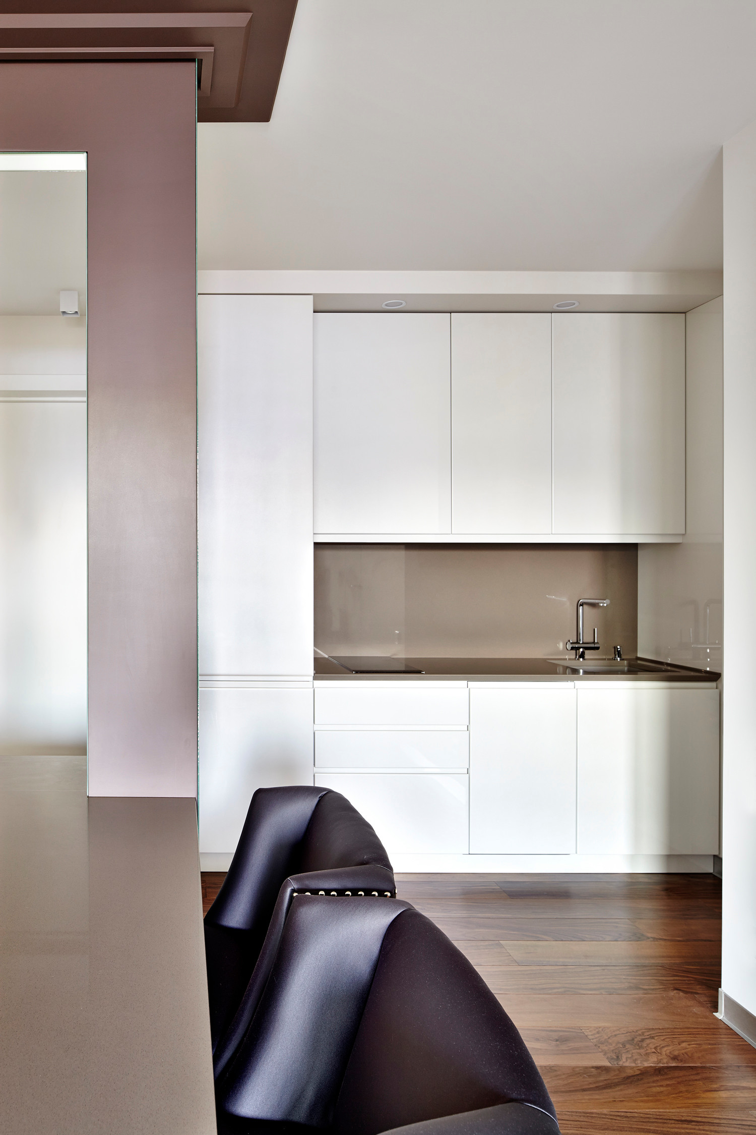Дизайн однокомнатной квартиры: 100 идей дизайна интерьера однокомнатной квартиры с фото | Houzz Россия