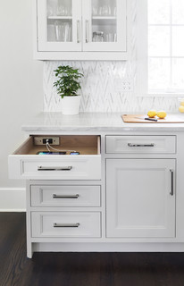 Solid Wood White Shaker Small Kitchen Cabinets SWK-060