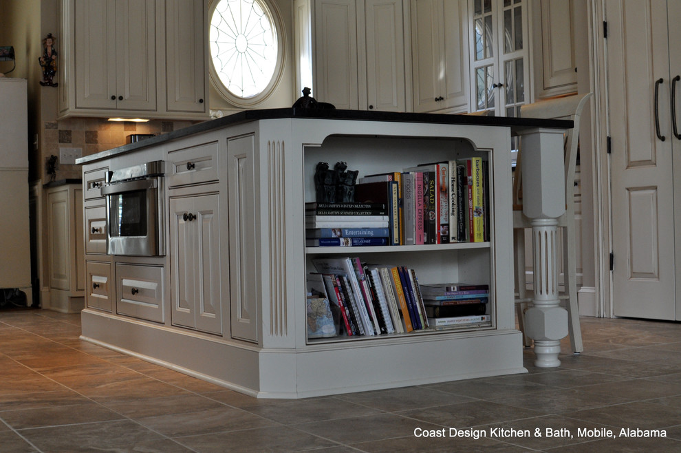 Elegant kitchen photo in Miami