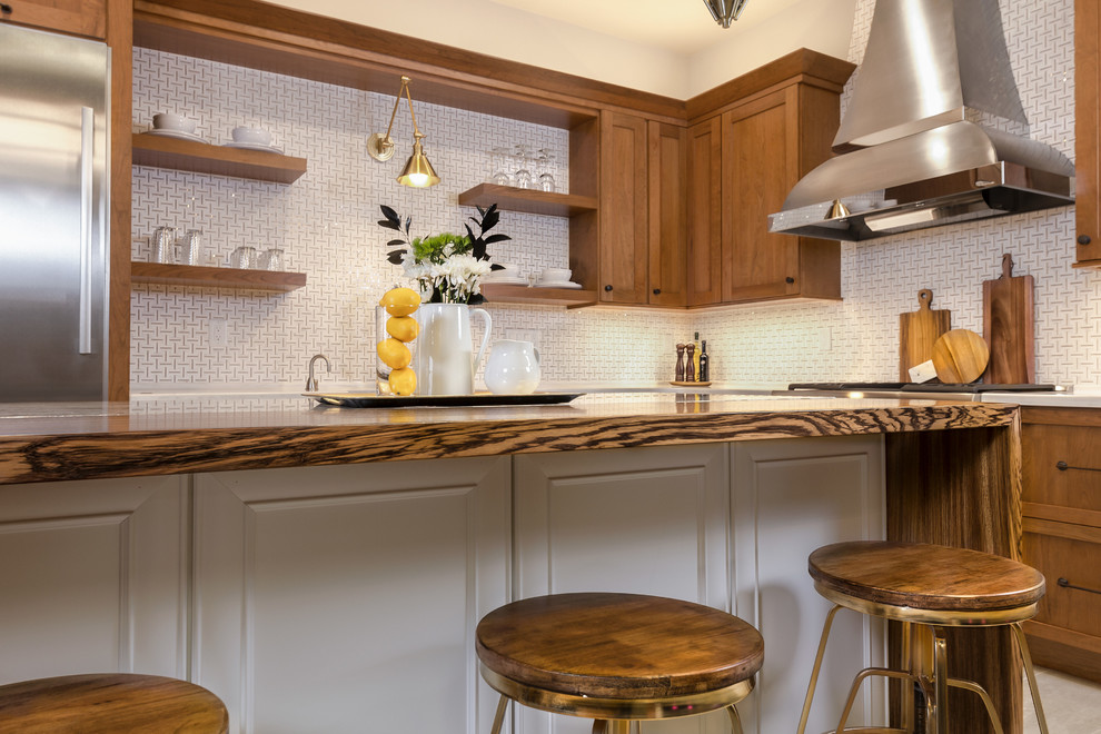 Door Style: Pierce SP 275 | Species: Cherry | Finish: Sienna