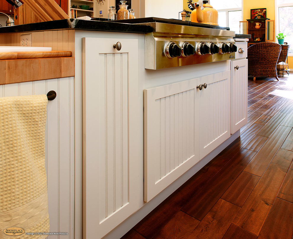 Door style Summit Species Paint Grade Finish Soft Cream