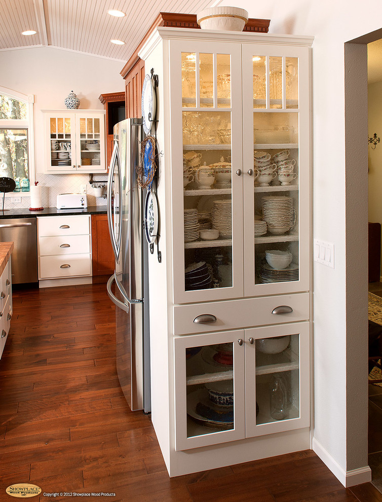 Door style Summit Species Paint Grade Finish Soft Cream