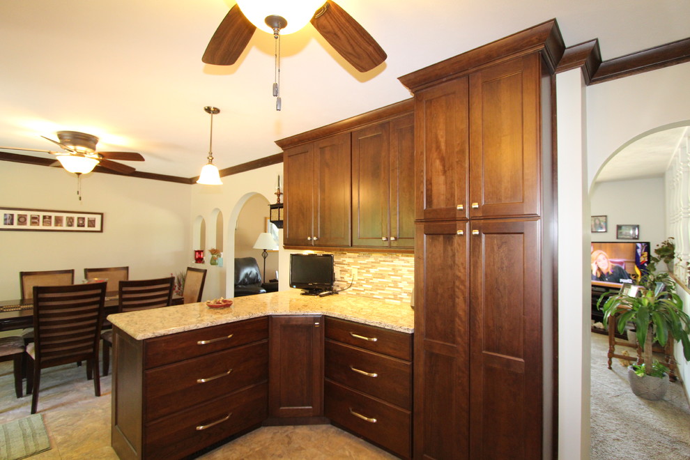 Double L Traditional Kitchen Omaha by Merritt's Quality