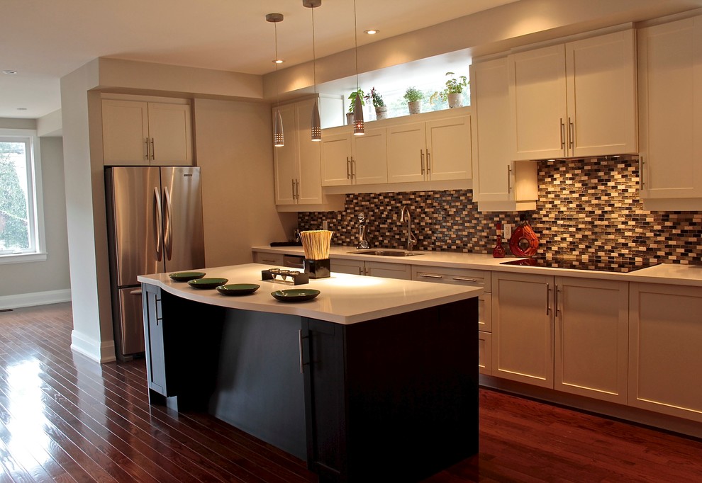 Downtown Chic Danforth, ON Modern Kitchen Toronto by Salerno