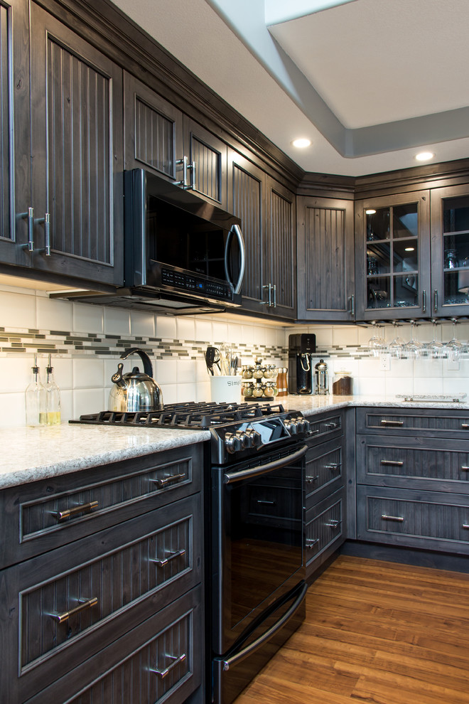 Downtown Red Deer - Farmhouse - Kitchen - Calgary - by KCB Cabinets ...