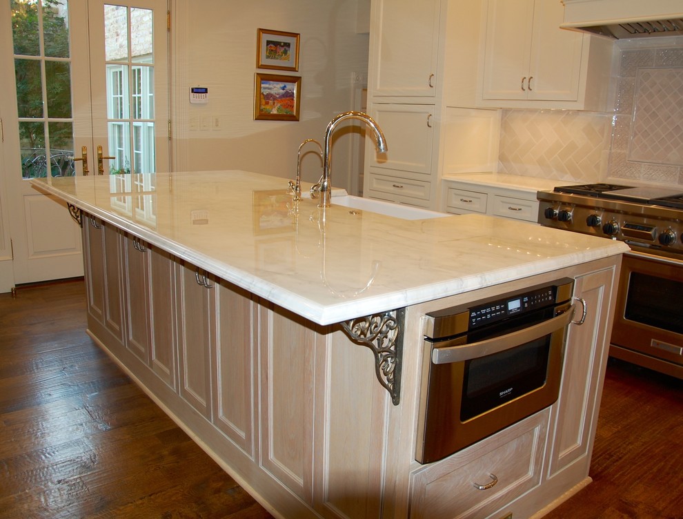 Drexel Drive, Dallas Texas - Traditional - Kitchen - Dallas - by