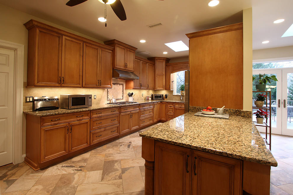 Dura Supreme Kitchen - Traditional - Kitchen - DC Metro - by Heartland ...