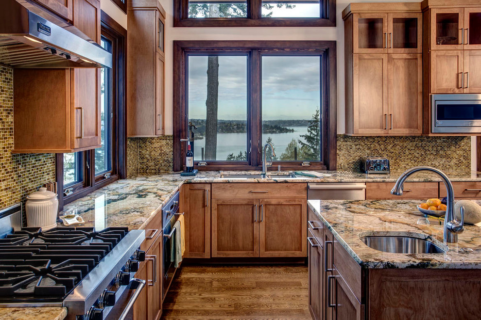 Classic kitchen in Seattle.
