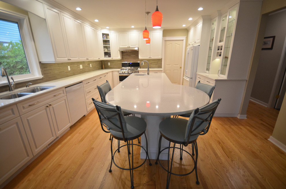 East Surrey Job (BC) - Traditional - Kitchen - Vancouver ...