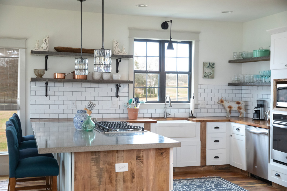 Design ideas for a country kitchen in Nashville.
